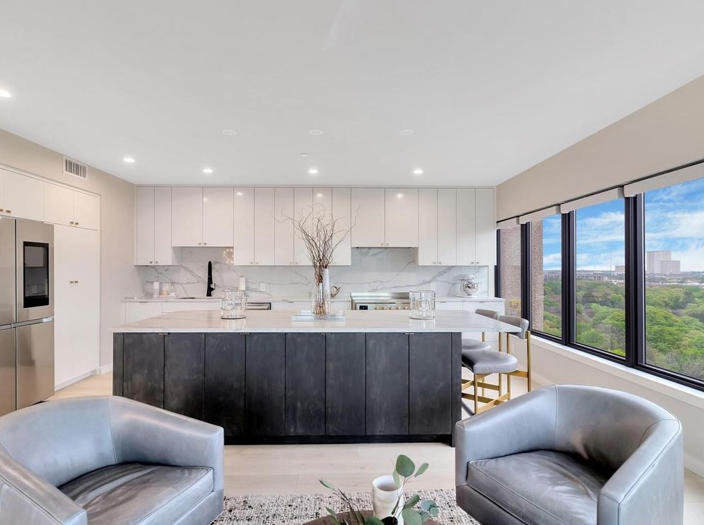 3030 Mckinney Ave, Dallas TX  75204-2415 exterior