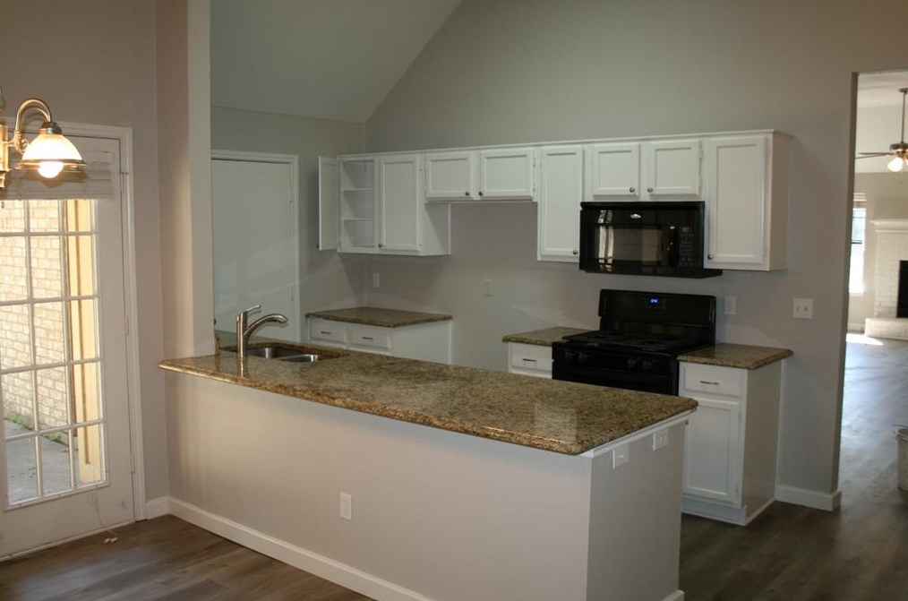 8313 Liberty Ln, Rowlett TX  75089-2519 exterior