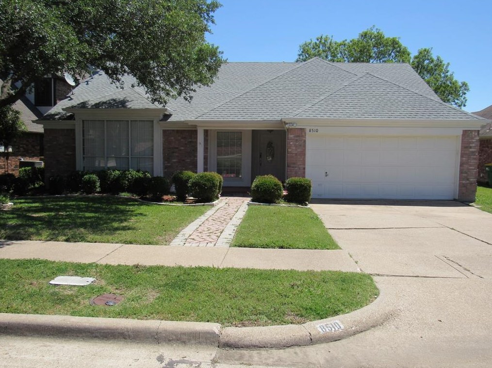 8510 Columbia Dr, Rowlett TX  75089-2610 exterior