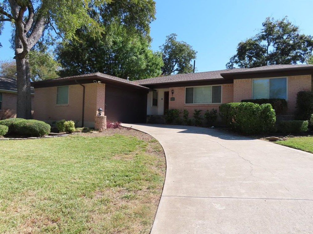 7048 Wakefield St, Dallas, TX 75231