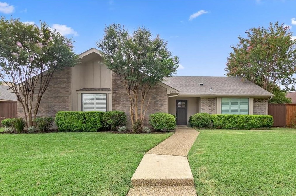 5922 Smoke Glass Trl, Dallas, TX 75252
