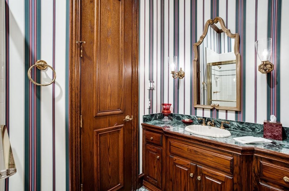 3236 Purdue Ave, Dallas TX 75225-7638 exterior