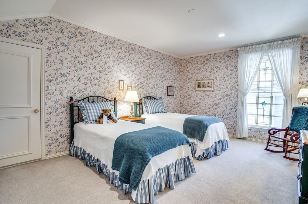 3236 Purdue Ave, Dallas TX 75225-7638 exterior