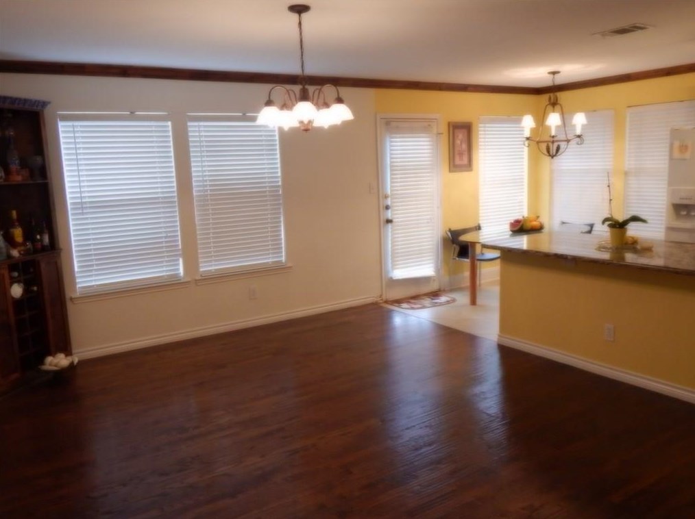 2260 Bresee Dr, Carrollton, TX 75010