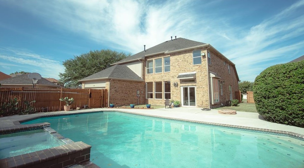 416 Summertree Ln, Desoto, TX 75115-5839