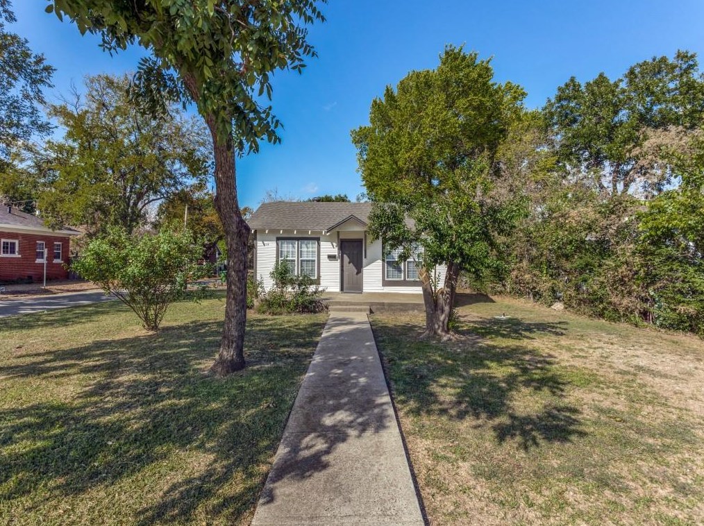 117 S 11th St, Garland, TX 75040