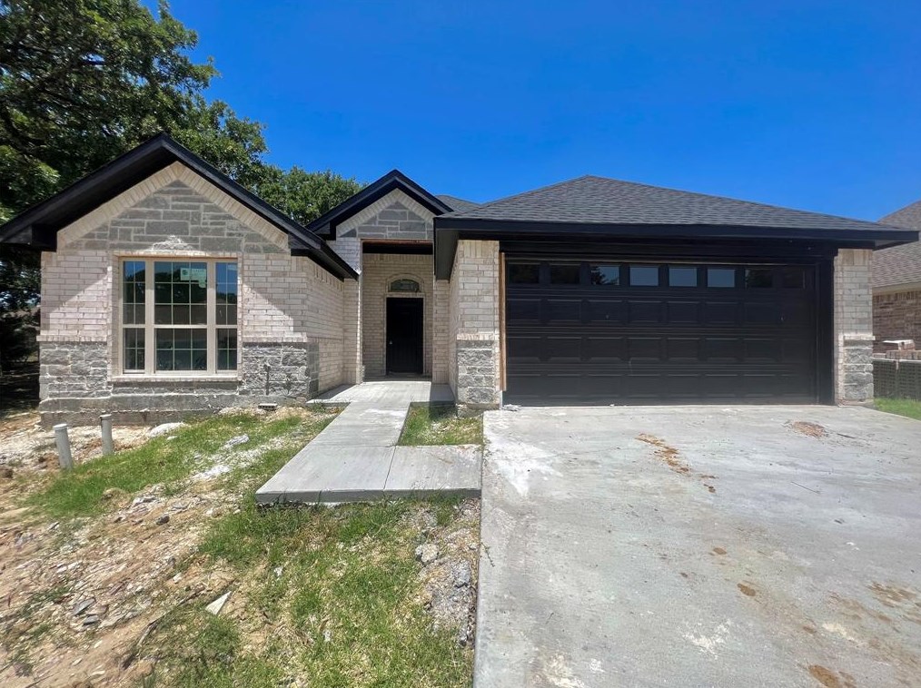 2792 Rodeo Dr, Quinlan, TX 75474