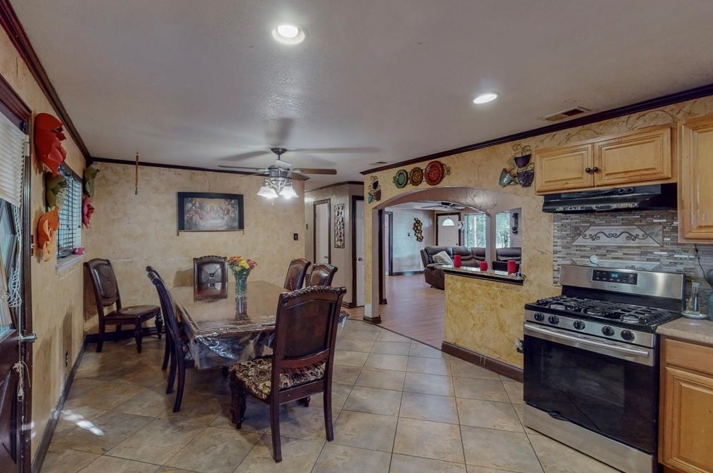 11513 Oak Tree Rd, Mesquite TX exterior