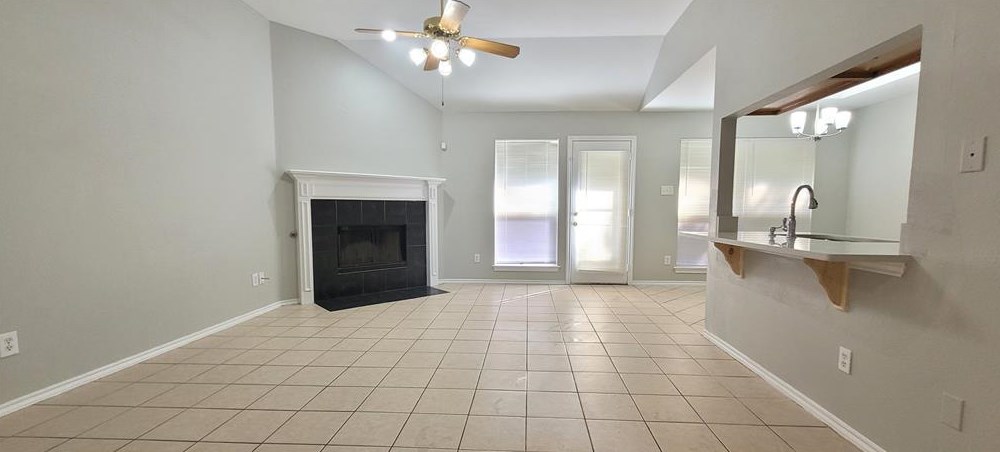 360 N Beltwoods Dr, Desoto, TX 75115