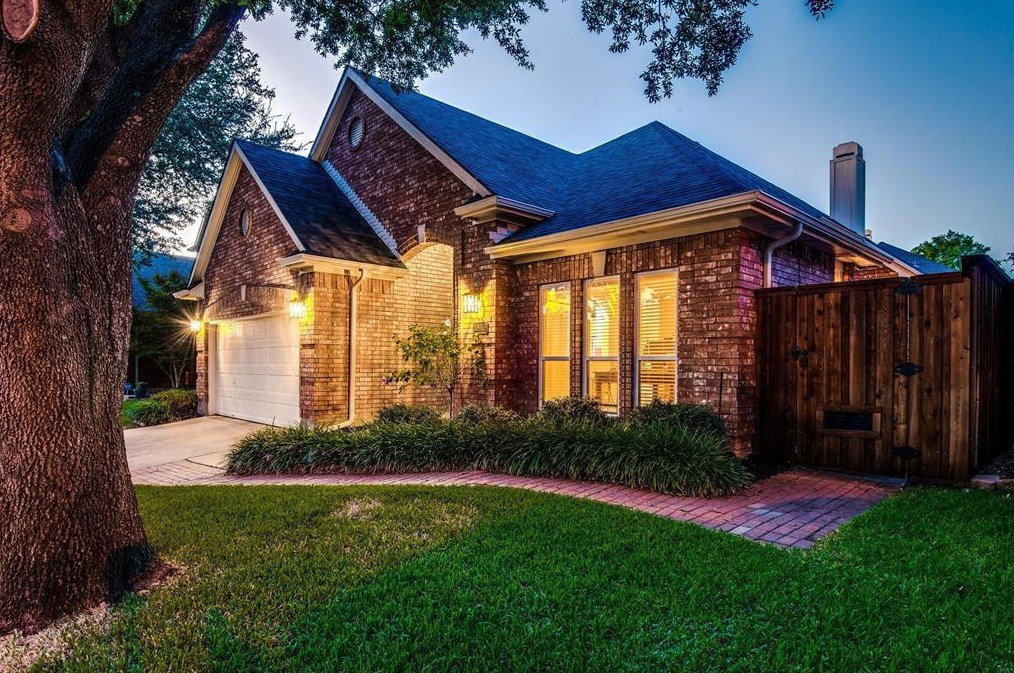 3809 Waterford Dr, Addison, TX 75001