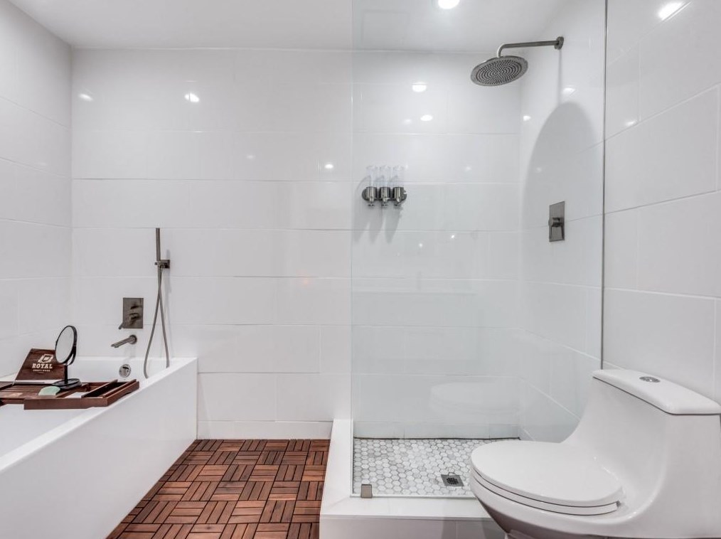 9711 Smokefeather Ln, Dallas TX  exterior