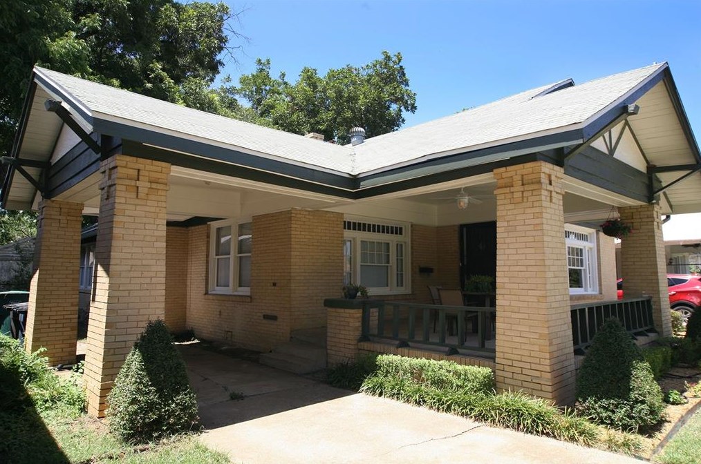3108 S Adams St, Fort Worth, TX 76110
