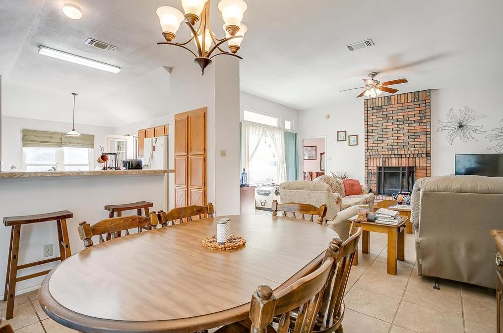 7133 Summerset Dr, Fort Worth TX  76126-4534 exterior