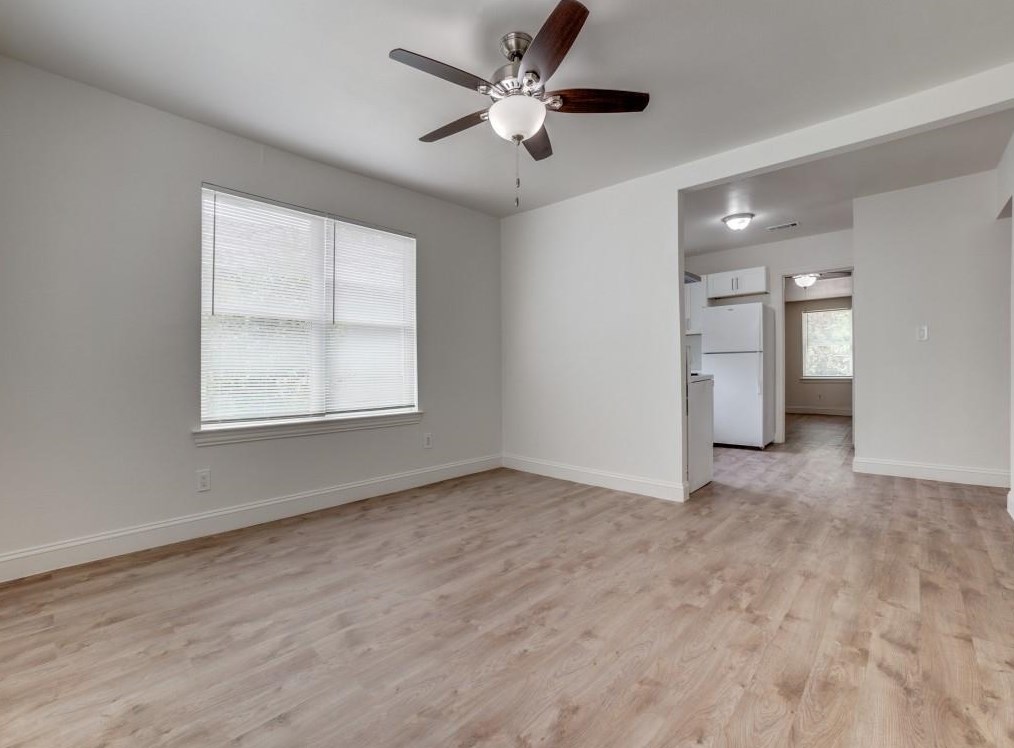 2631 Lenway St, Dallas TX  75215-3531 exterior