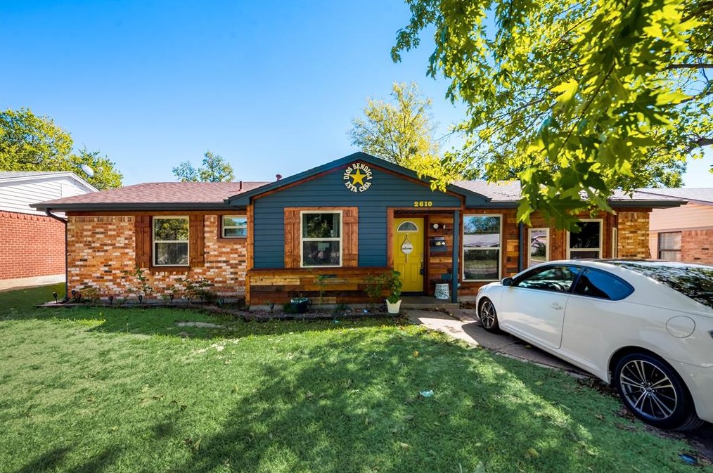 2610 Greenhill Dr, Mesquite TX 75150-5223 exterior