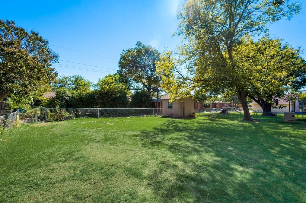 2610 Greenhill Dr, Mesquite TX 75150-5223 exterior