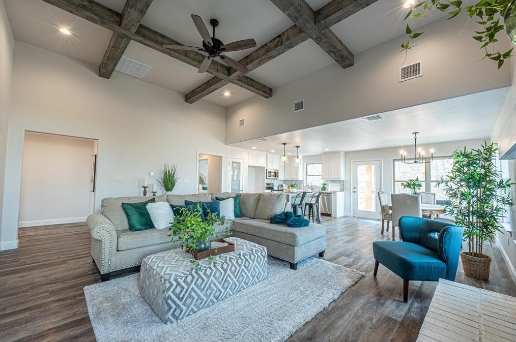 1237 Thistle Hl Trl, Weatherford, TX 76087