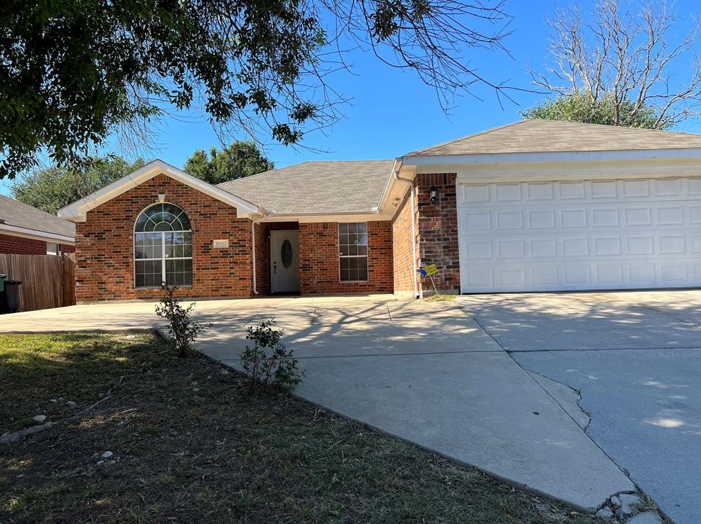 8444 Miami Springs Dr, Fort Worth, TX 76123