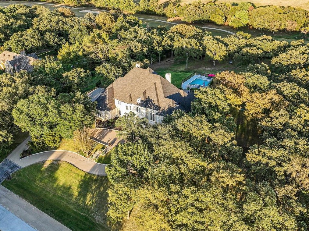 4504 Tour 18 Dr, Lewisville, TX 75022