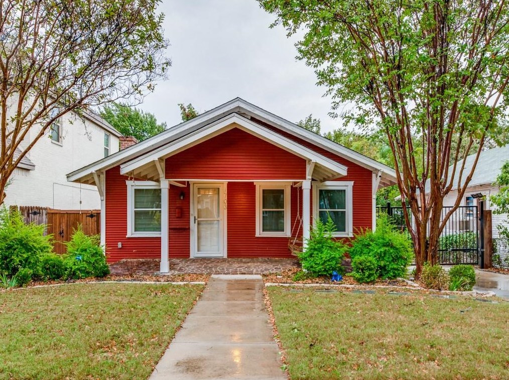 1703 Belle Pl, Fort Worth, TX 76107