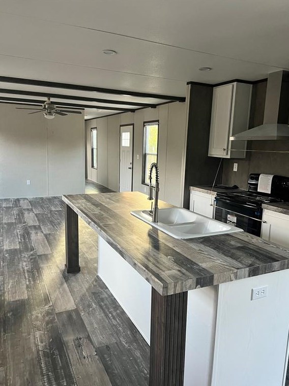 4218 Sherwood Dr, Granbury, TX 76048