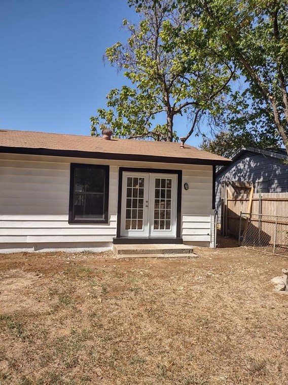 1004 Harris Dr, Euless, TX 76039