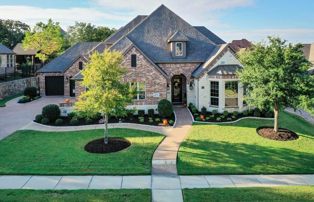 4 Hale Ct, Roanoke, TX 76262-5590