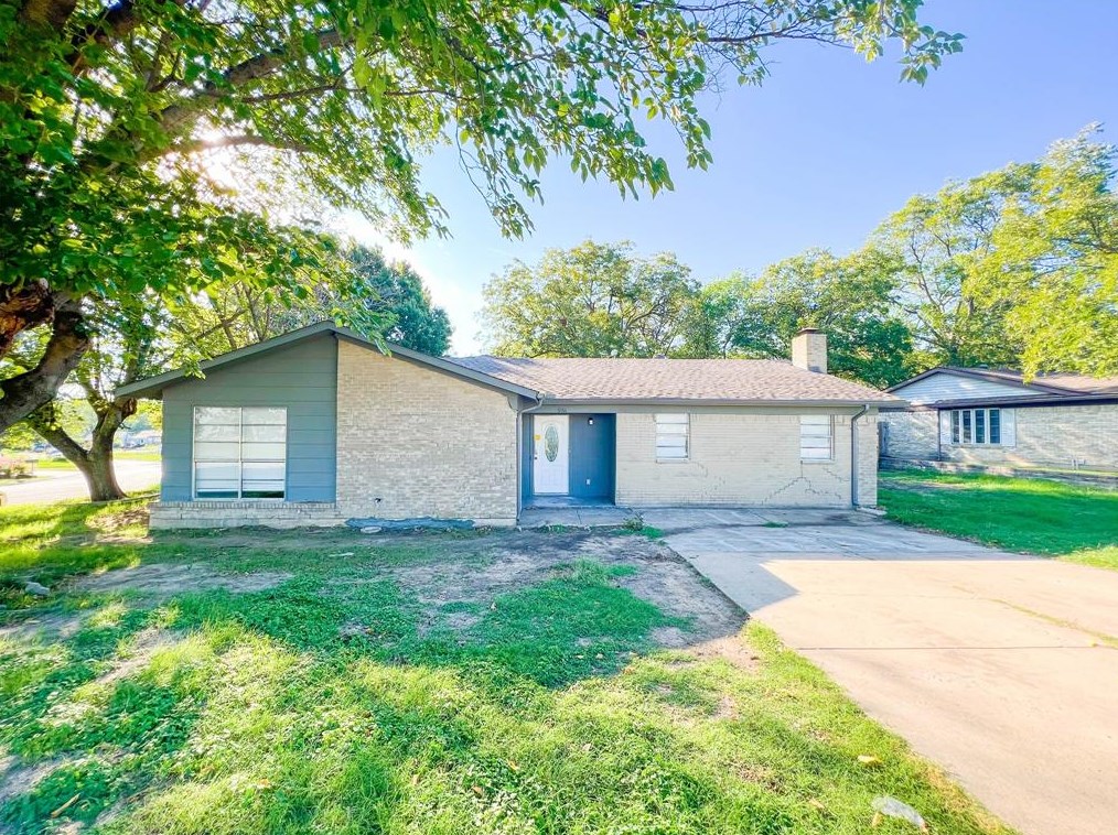 936 N Las Vegas Trl, Fort Worth, TX 76108