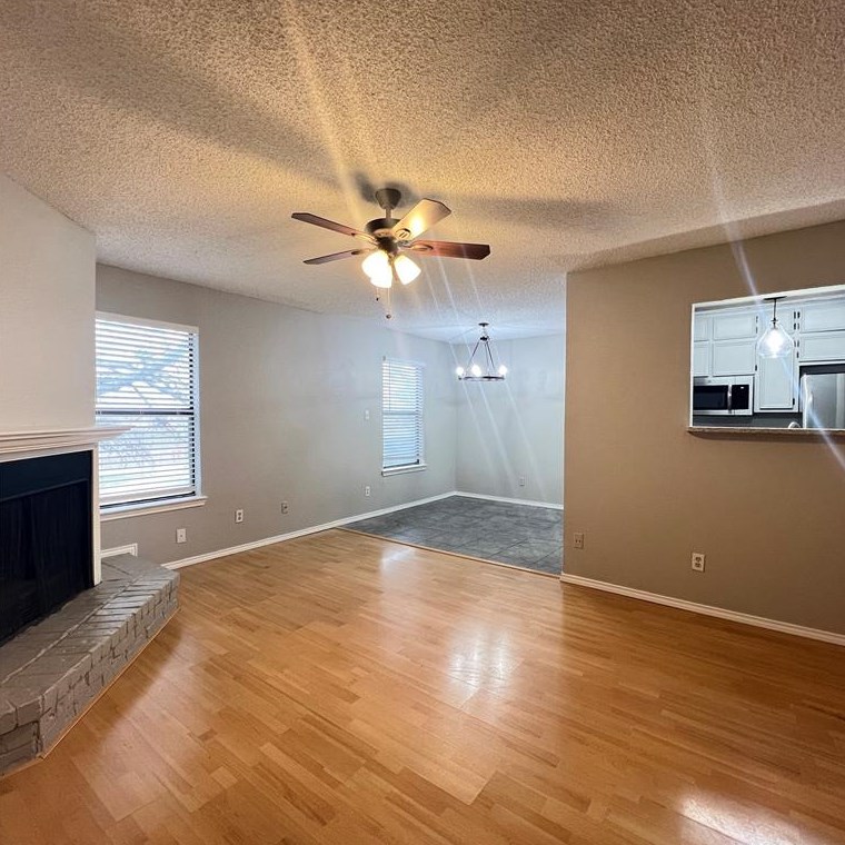 104 Woodie Way #c, Fort Worth, TX 76108