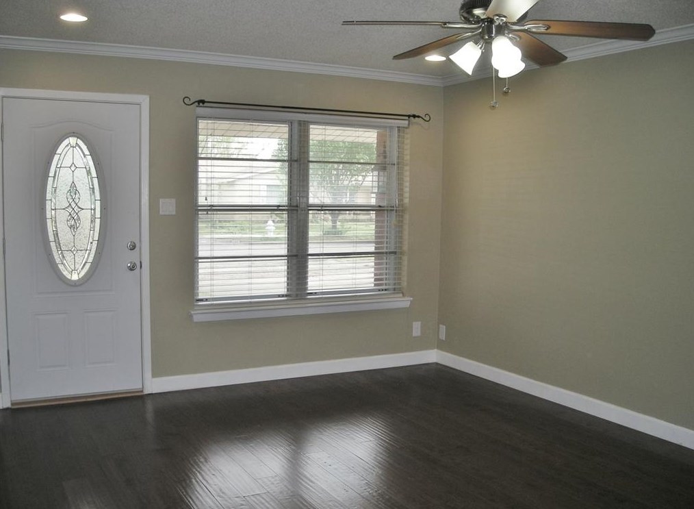 3029 Topaz Ln, Dallas, TX 75234-3619