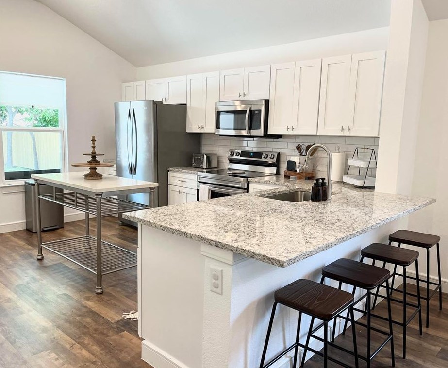 3906 Vineyard Dr, Dallas, TX 75212