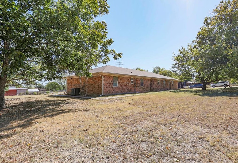 1902 Parker Rd, St Paul, TX 75098