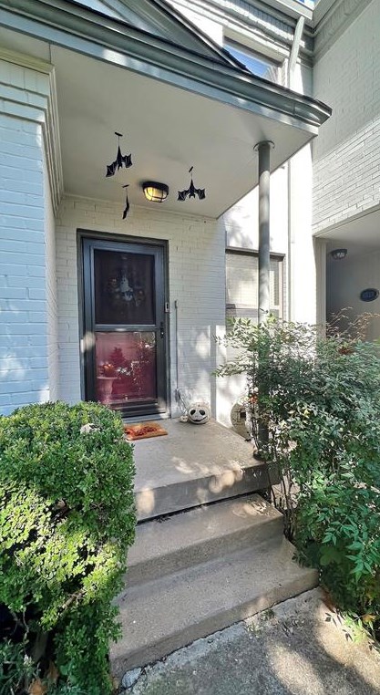 4940 Lahoma St, Dallas, TX 75235