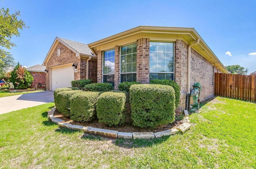 2708 Weslayan Dr, Denton, TX 76210