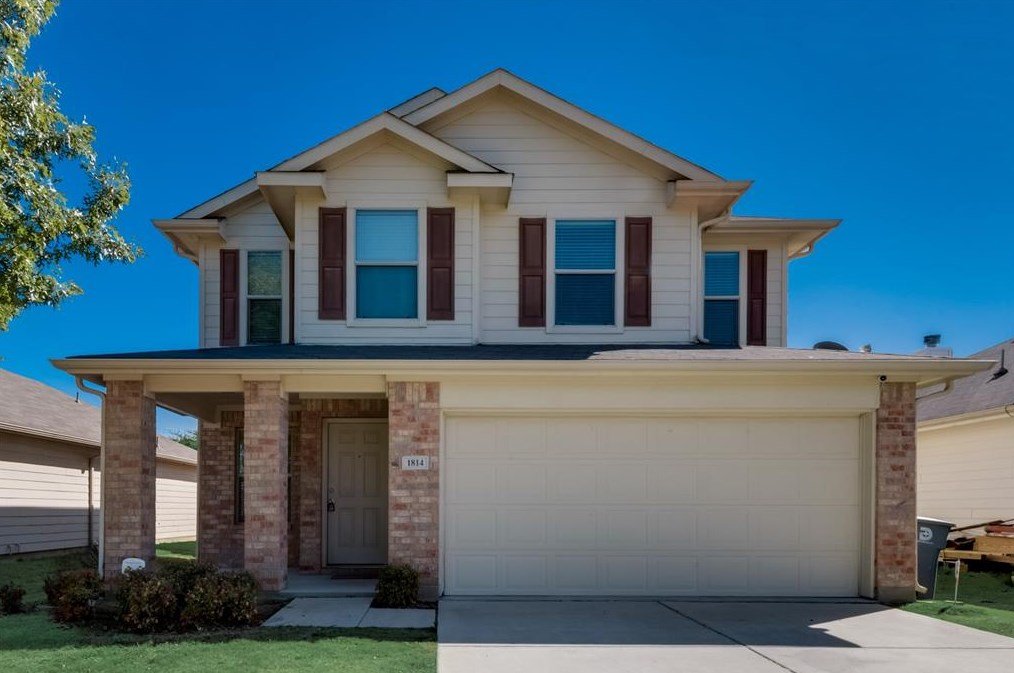 1814 Bayfront Dr, Grand Prairie, TX 75051-3753