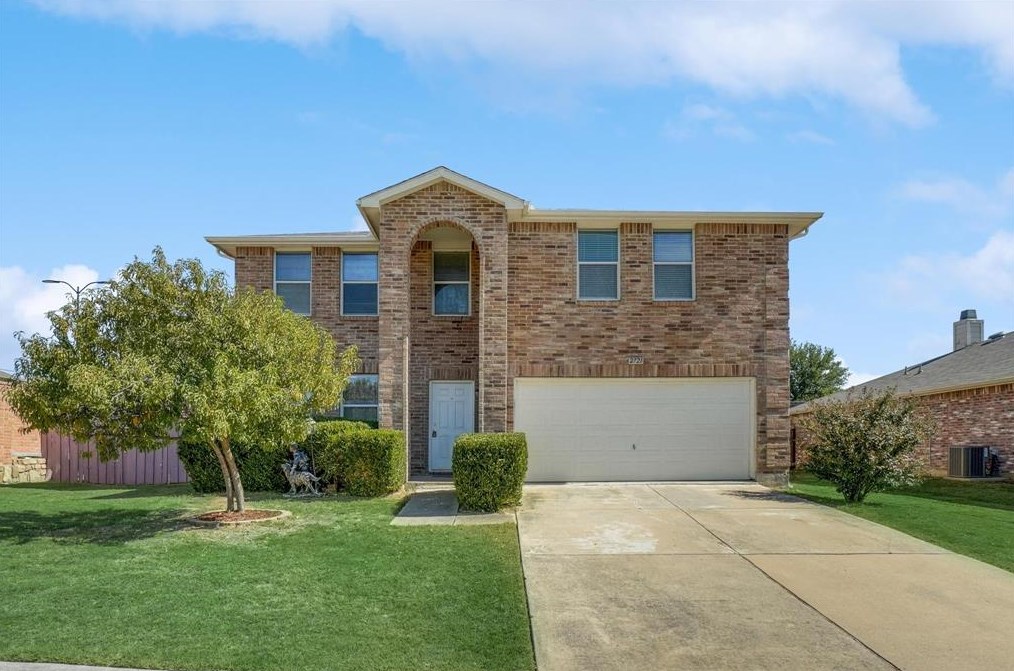 2721 Rockport Ln, Oak Point, TX 75068