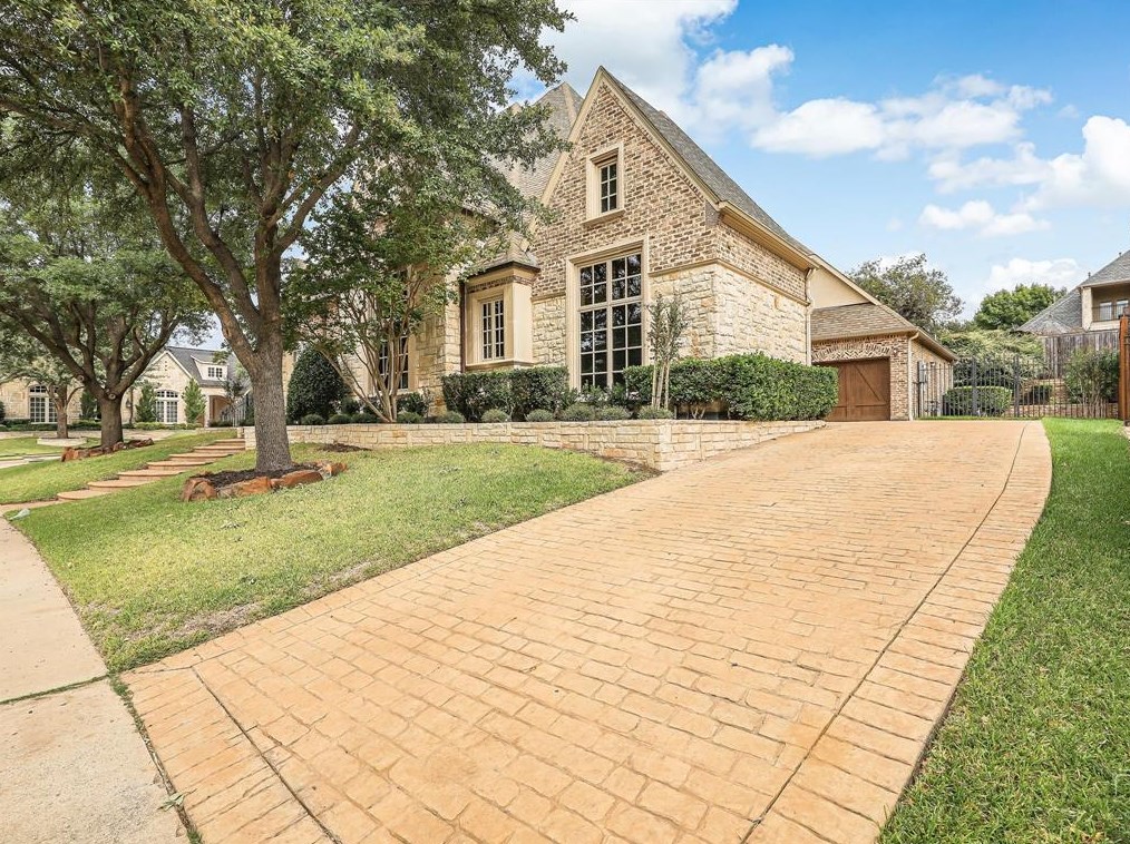 8224 Stone River Dr, Frisco, TX 75034