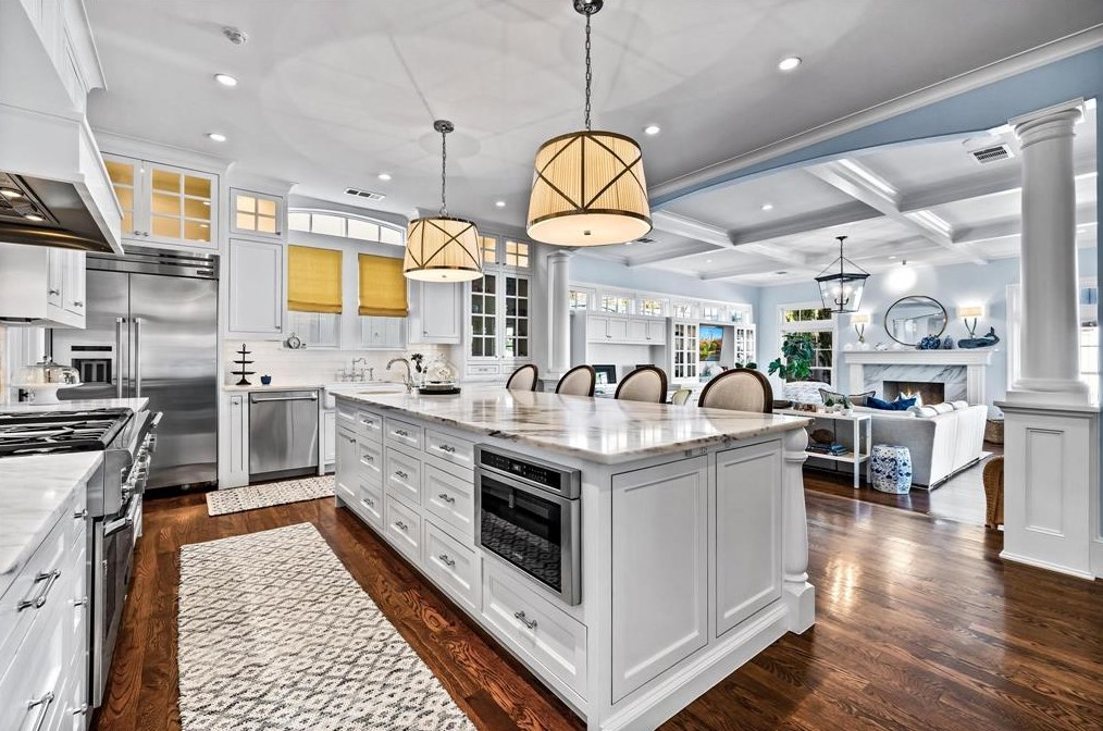 6713 Vanderbilt Ave, Dallas TX  75206-6136 exterior