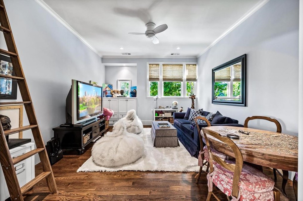 6713 Vanderbilt Ave, Dallas TX  75206-6136 exterior