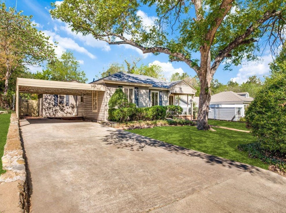 6470 Lindell Ave, Fort Worth, TX 76116