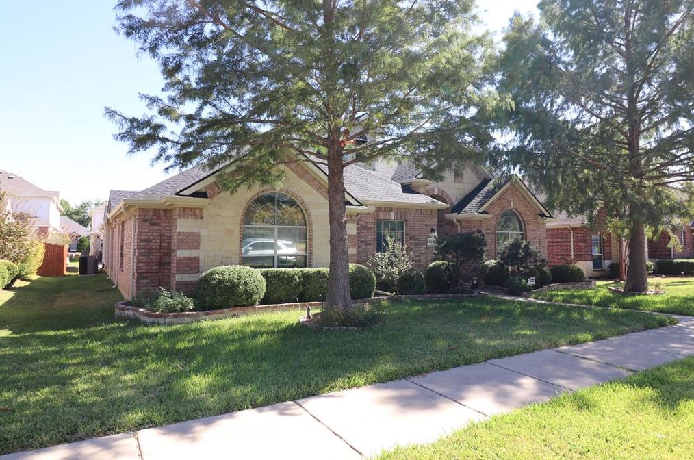 2222 River Canyon Ln, Garland, TX 75041
