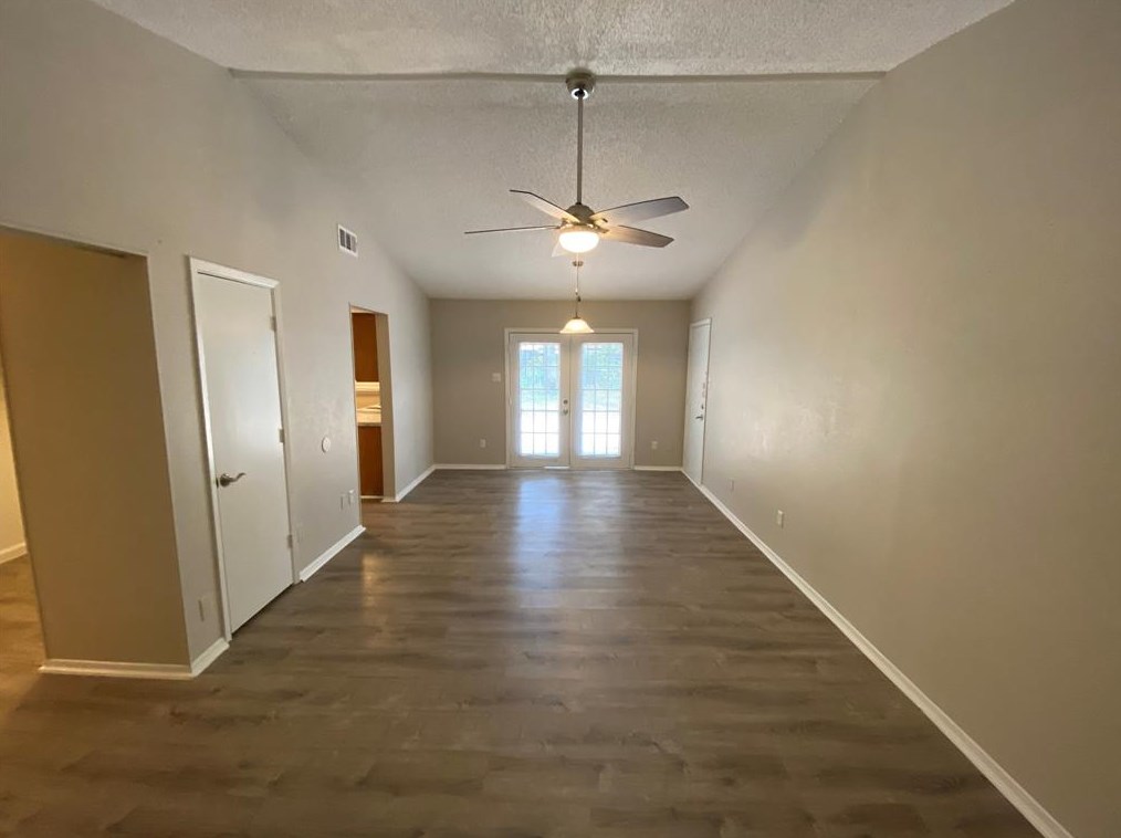 9333 Prairie Oak Dr, Dallas, TX 75217-7243