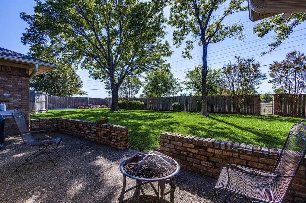 114 Sunview, Mesquite TX 75182-9406 exterior