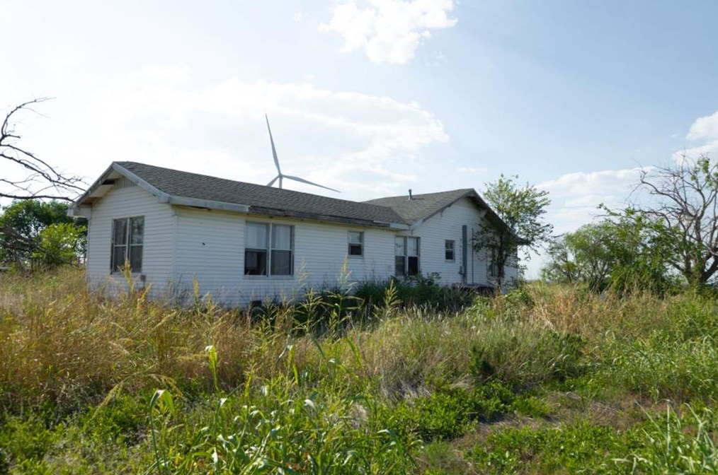 1221 Fm 339, Mount Calm, TX 76673-3203