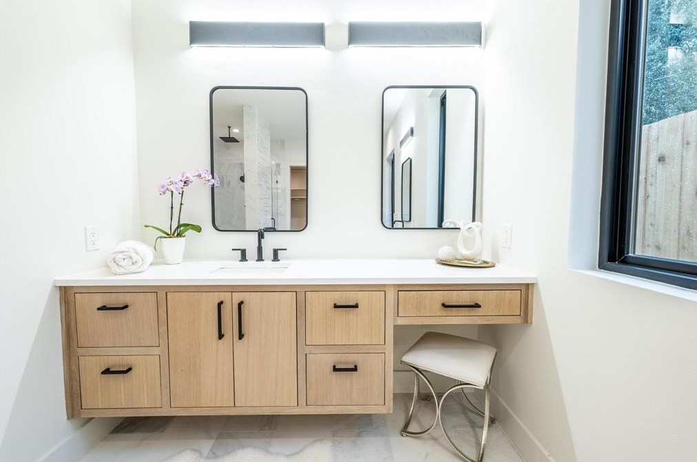 6230 Kenwood Ave, Dallas TX 75206-5515 exterior