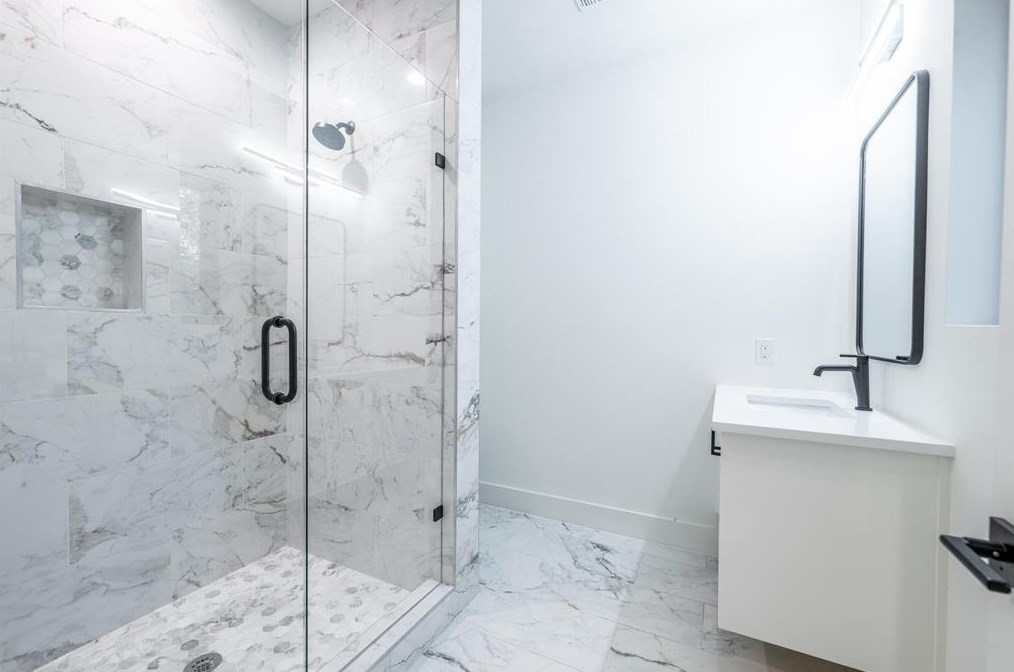 6230 Kenwood Ave, Dallas TX 75206-5515 exterior