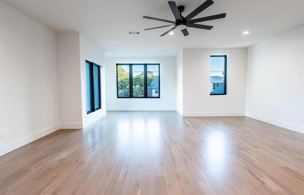 6230 Kenwood Ave, Dallas TX 75206-5515 exterior