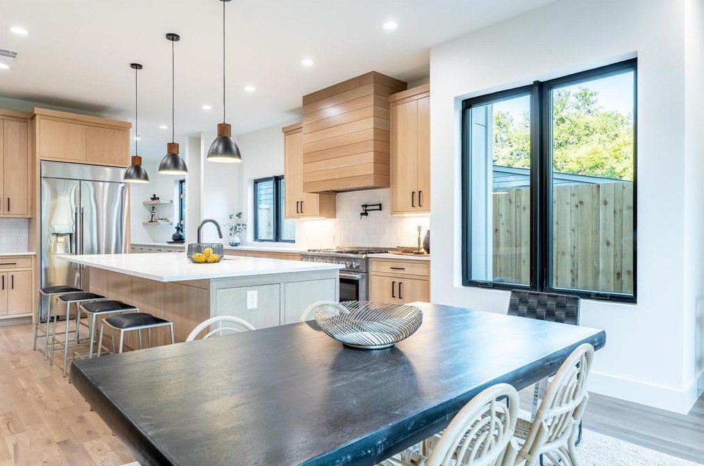 6230 Kenwood Ave, Dallas TX 75206-5515 exterior