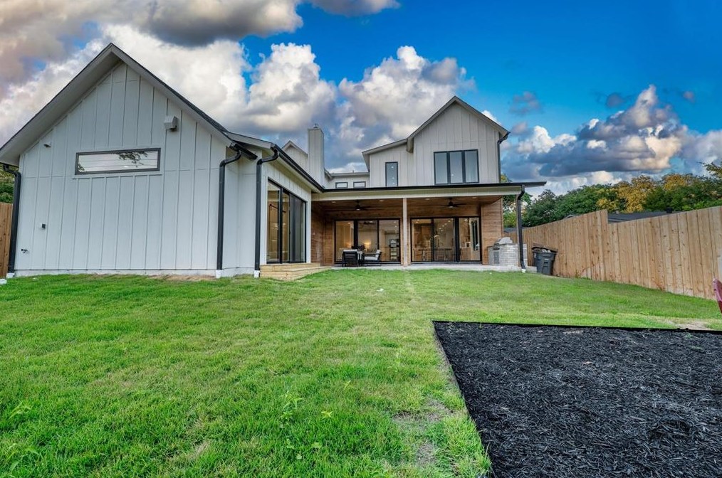 6230 Kenwood Ave, Dallas TX 75206-5515 exterior