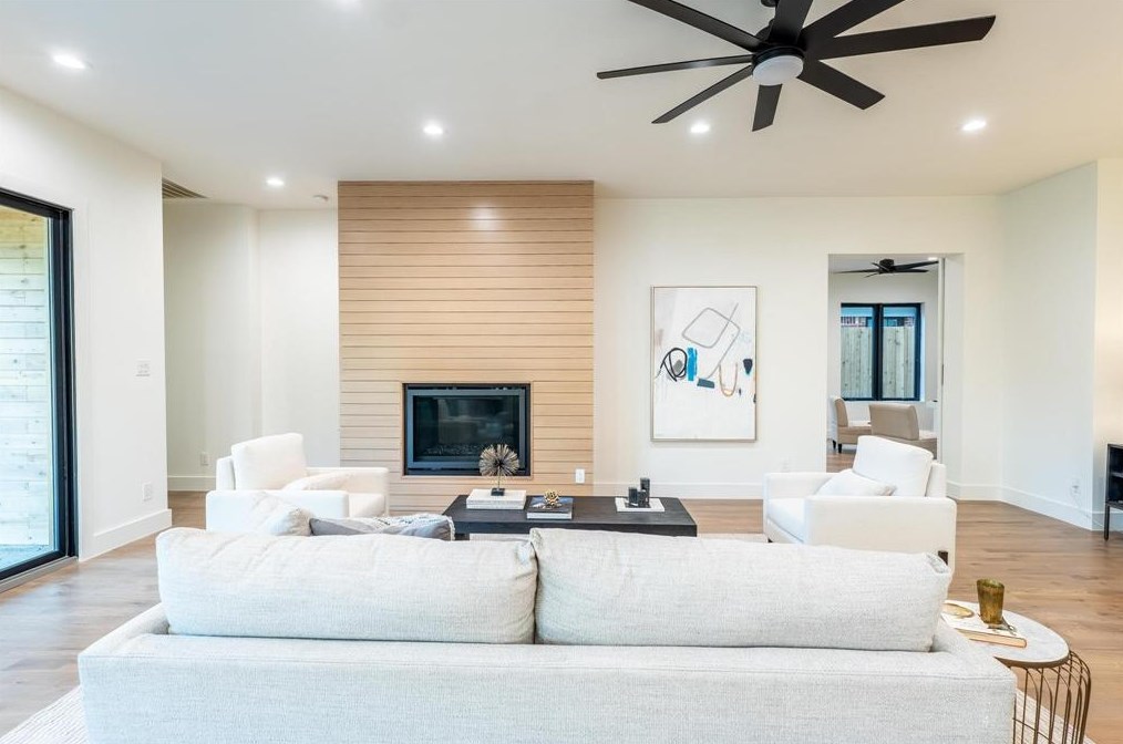 6230 Kenwood Ave, Dallas TX 75206-5515 exterior